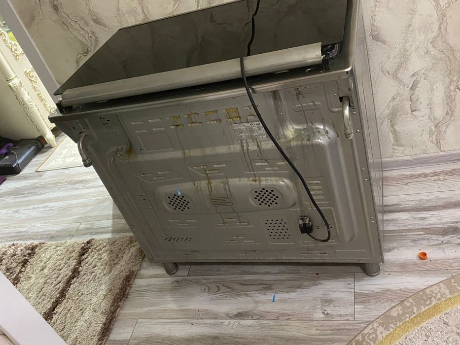 Продам газ плиту