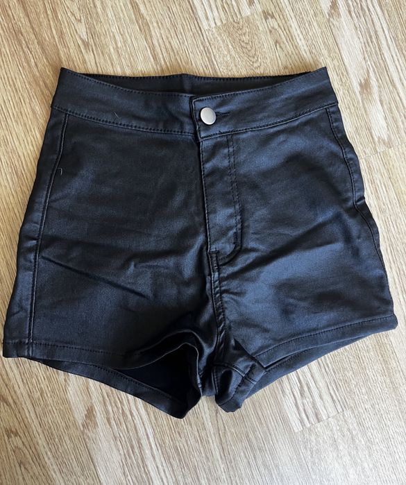 Къса пола без никакви забележки!