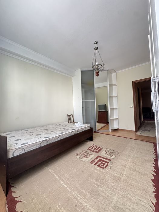 Кровать 1,5-ка б/у