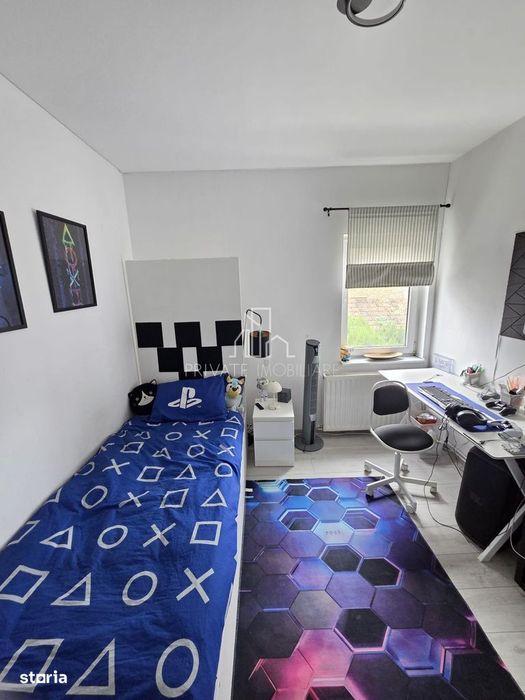 Casa renovata, 3 camere, 2 bai, Zona Centrală