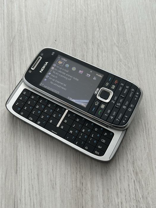 Nokia E75 -doar 38h vorbite- colectie, stare buna, rar