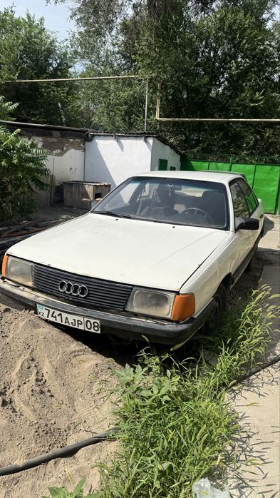 продается автомобиль audi 100 С.З