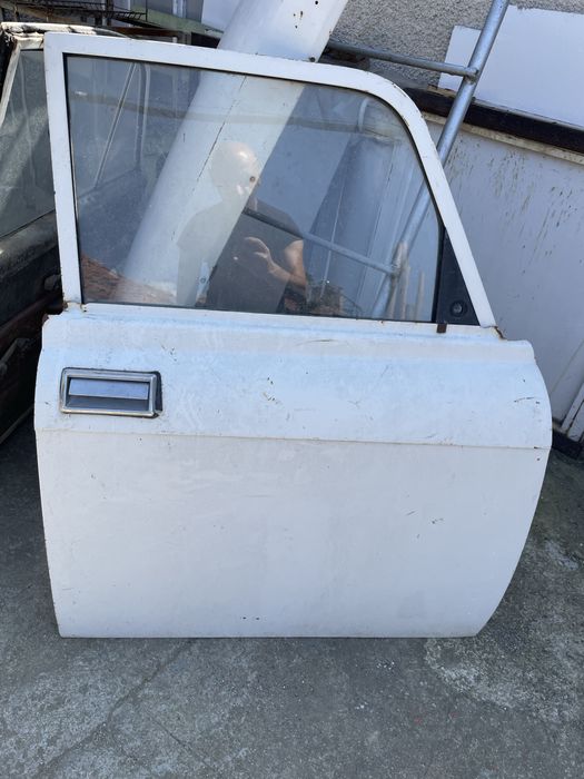 Врати за москвич