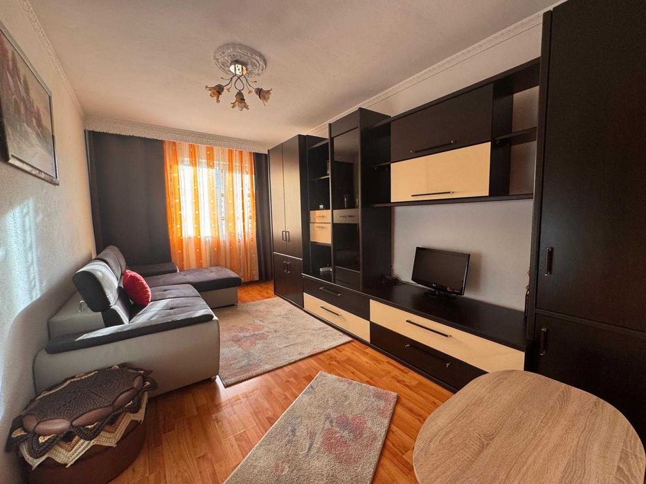 Inchiriez apartament 2 camere decomandat, Cetate