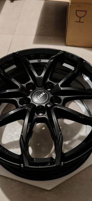Джанти Rial 17" 7.5J 5x114.3 ET45