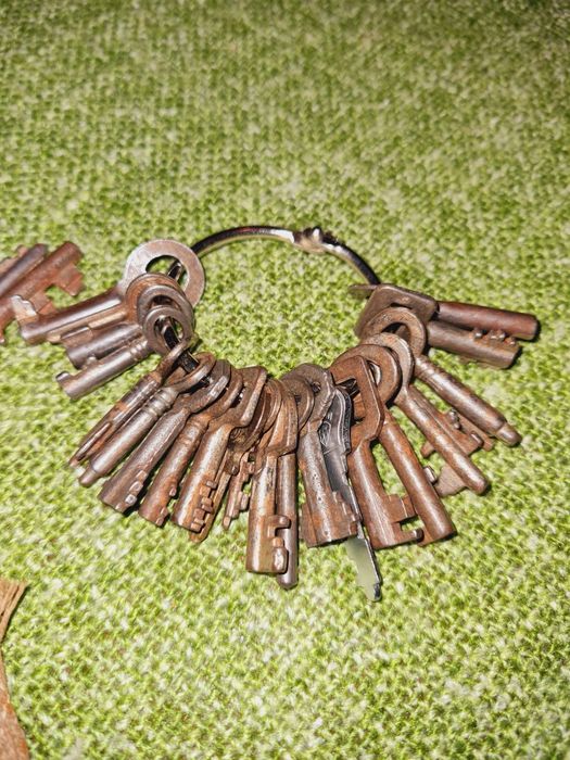 Lot chei vechi, colectie, decor, recuzita