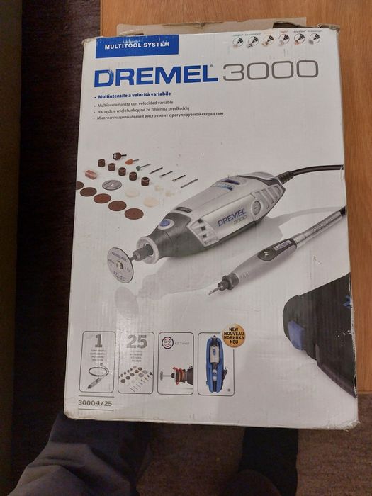 Se vinde unealtă multifuncțională  de înaltă precizie  DREMEL 3000