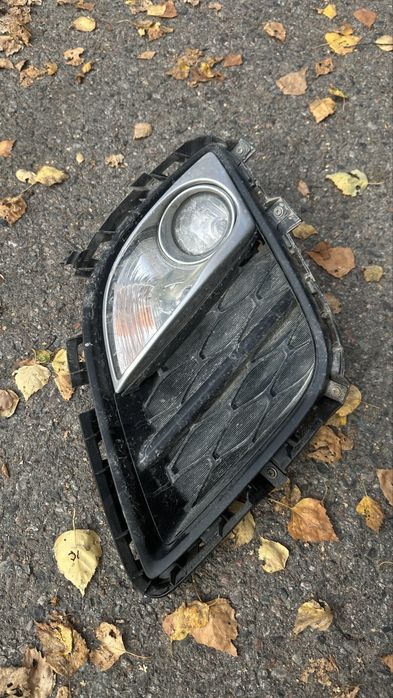 ПТФ протиаотуманки с оправой на Mazda CX7
