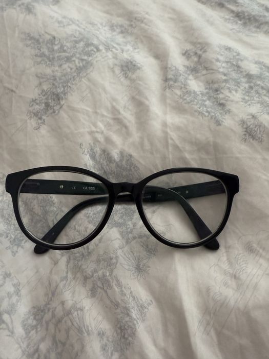Vand rame de ochelari Guess
