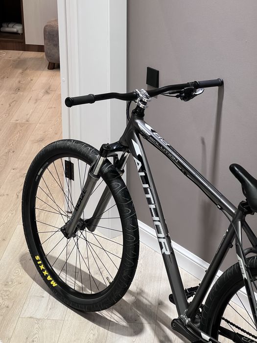 Стант/стрит байк, оригинал AUTHOR