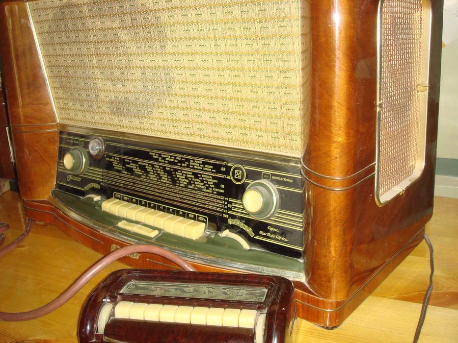 Радиоприемник высшего класса "Фестиваль"