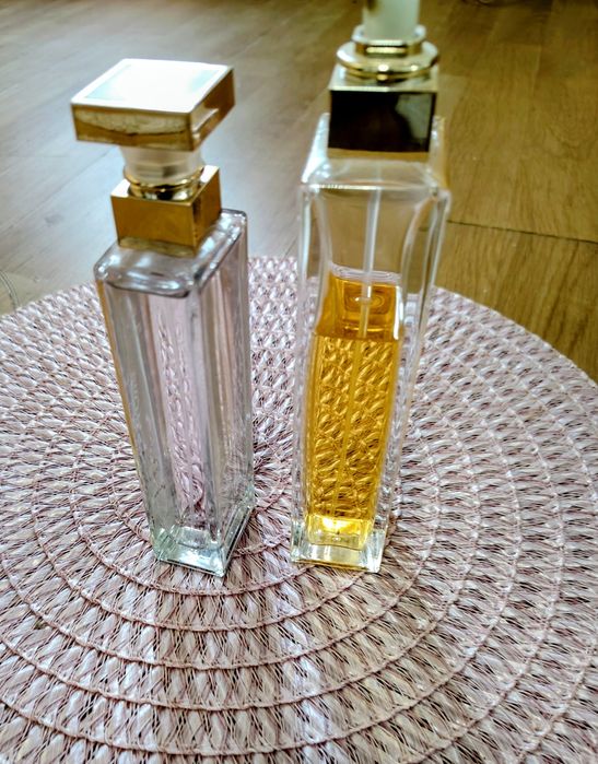 Lot parfumuri Elizabeth Arden aproape pline
