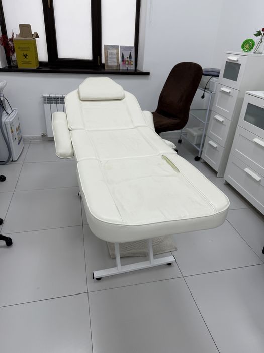 медицинская кушетка