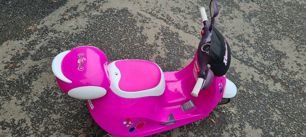 Scooter electric pentru copii