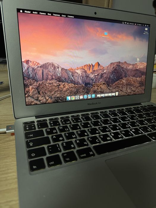 MacBook Air (11-inch, Mid 2013)