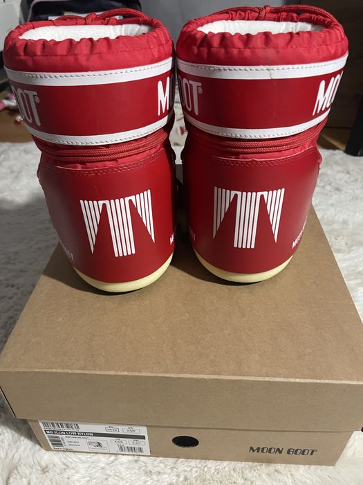Moon boot  rosii