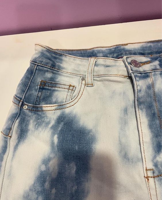 Чисто нови дънки