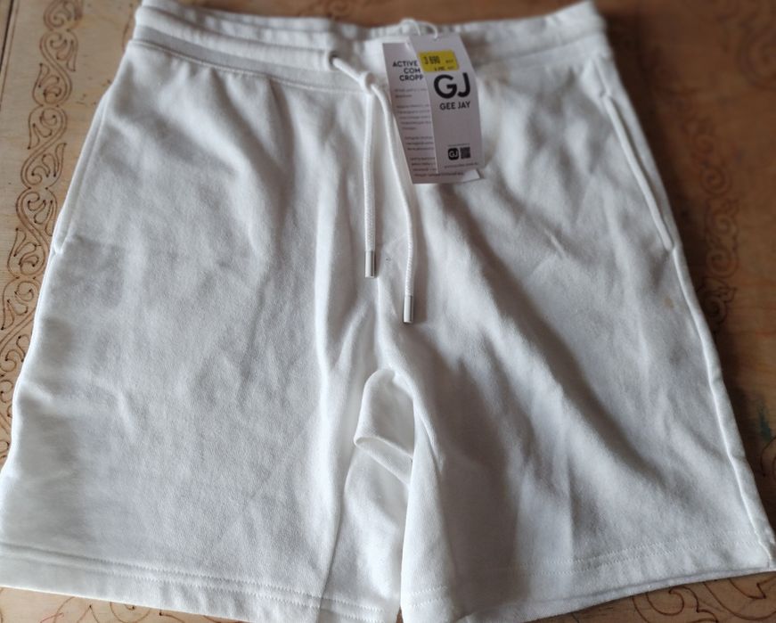 Қыз балаға киімдер