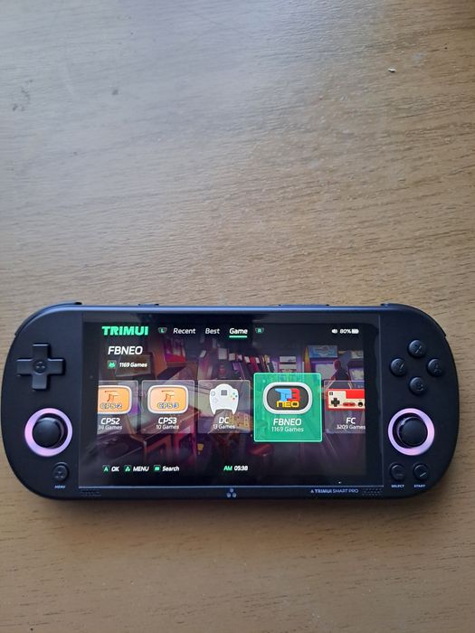 Trimui Smart Pro - ретро гейминг конзола