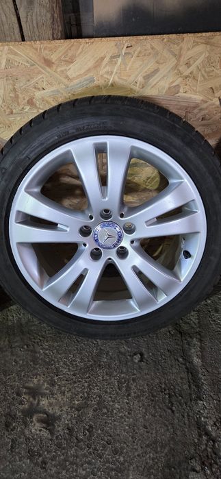 MERCEDES оригинални джанти  със гуми 225/45/17  7,5J×17  ET47  5×112