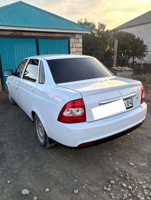 Продам Приору 2013 год