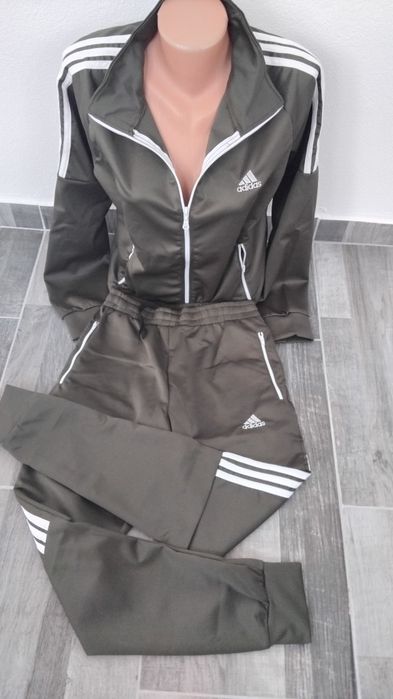 Trening dama Adidas.