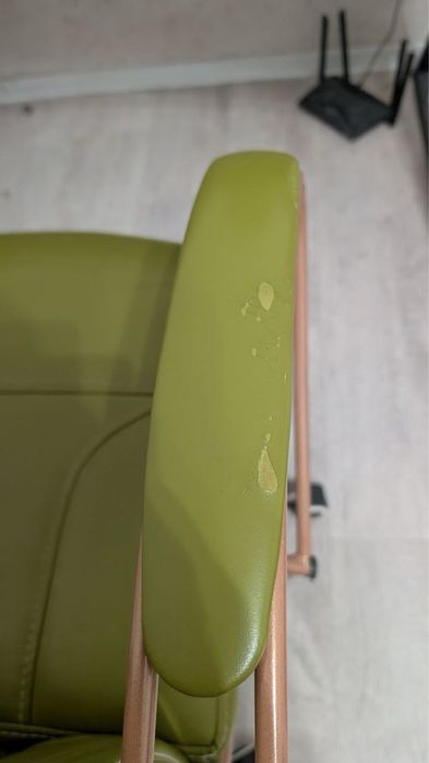 кресло офисное зеленое