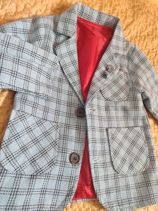 Продам пиджак на мальчика