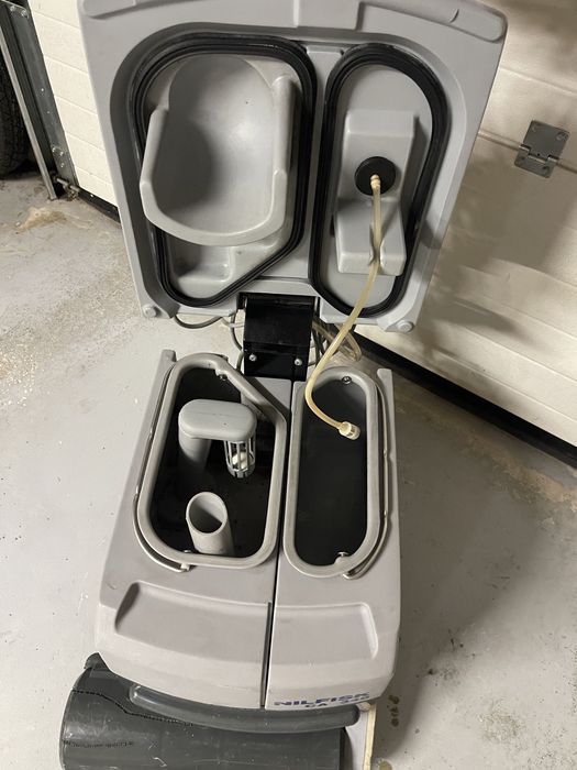 Masina de spalat pardoseli Nilfisk CA 340