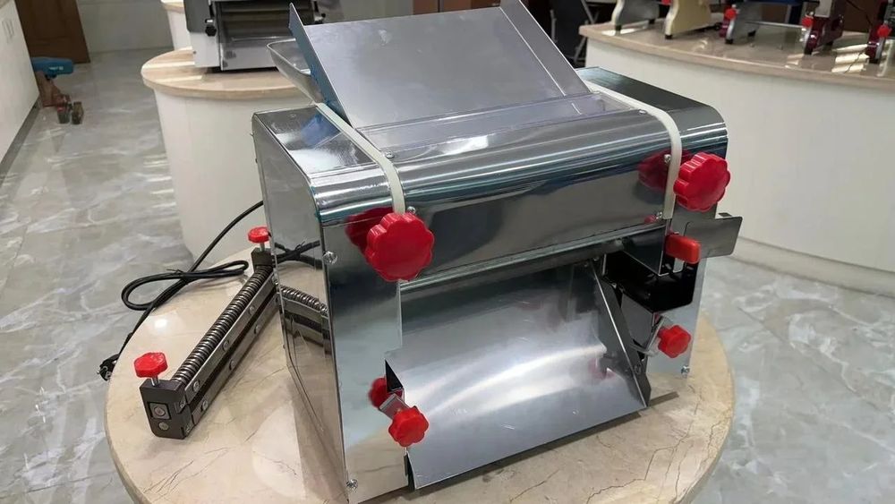 Тестораскаточная машина 28 см ширина