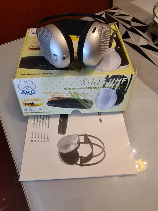 Наушники с доеументами