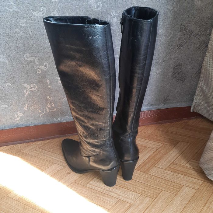 Продам демисезонные сапоги Tamaris