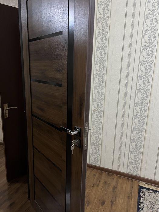 Eshiklar sotiladi 3 ta bor