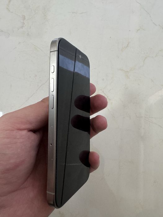 iPhone 15 pro 256 gb