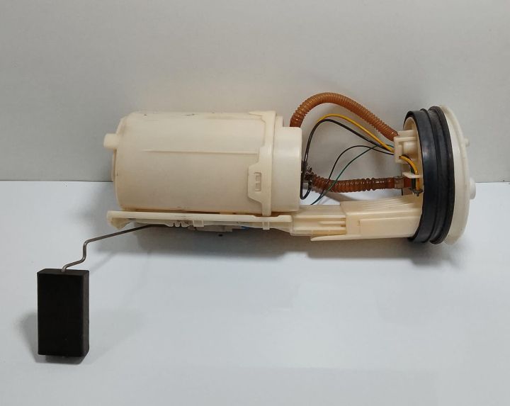 Pompa combustibil cu defect 3B0919051C Audi A4 B5 (facelift) seria