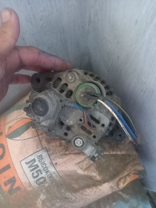 Генератор Хонда Цивик 92-95 б/у