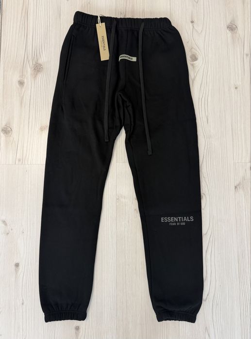 Pantaloni Essentials