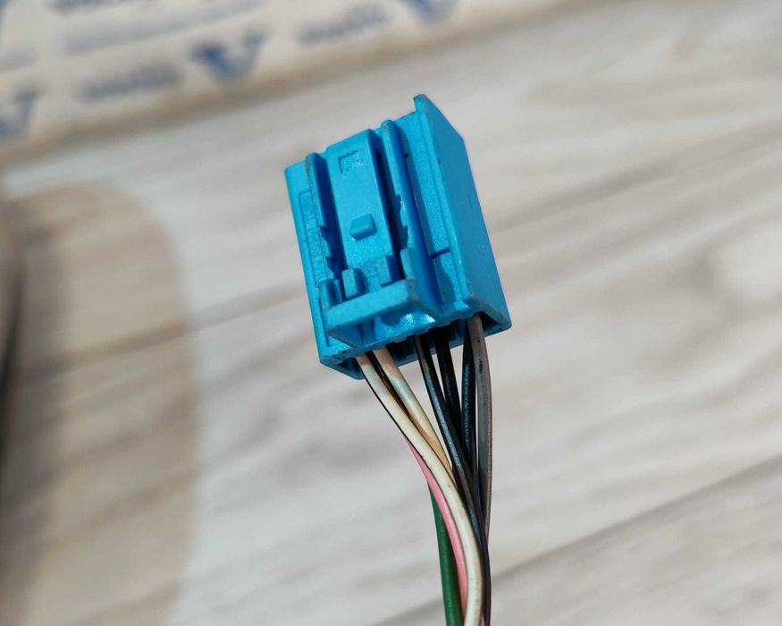 Oglinda stânga OEM VOLVO S40 V50 2010-2012 fara rabatare