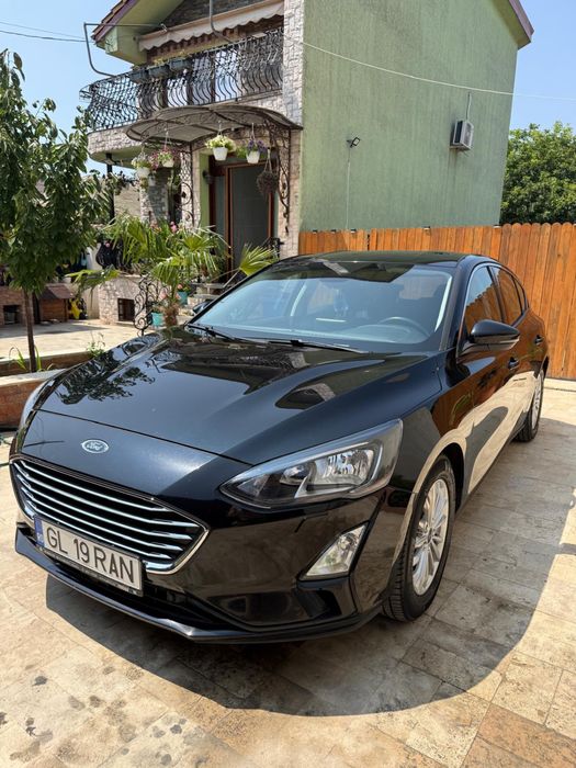 FORD Focus 2020 — imagine 3