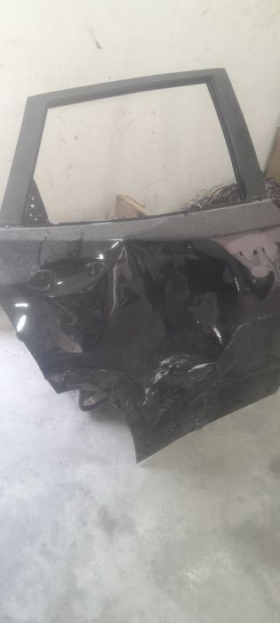 Tracker 2 orqa eshik