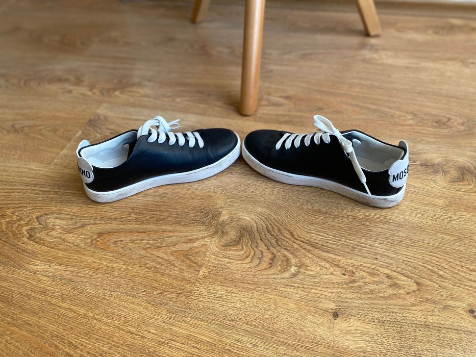 Оригинални Дамски  кецове от естествена кожа  LOVE MOSCHINO номер 38