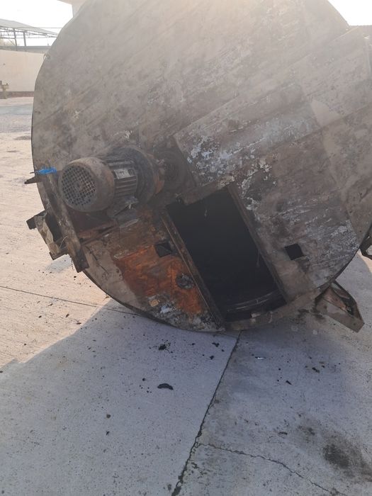 Нержавека ёмкост сотилади