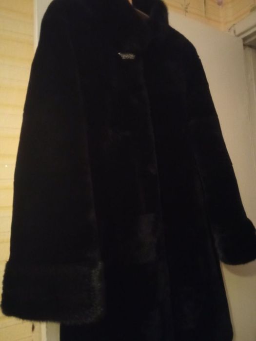 Продам шубу мутон в идеальном состоянии .