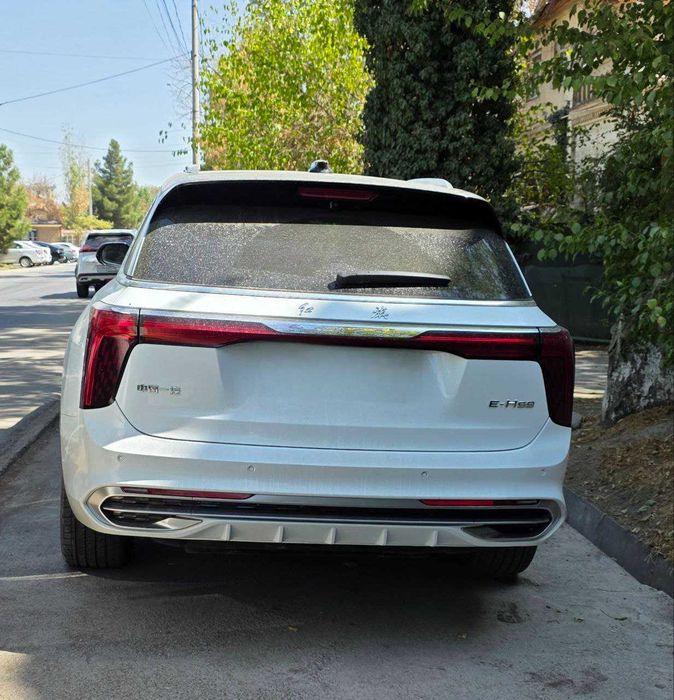 Продается электромобиль Hongqi E-HS9 2022