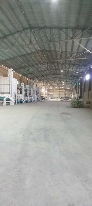 Бинокор махалля.Янгихает район. Продам действующий завод на   1.5Га .