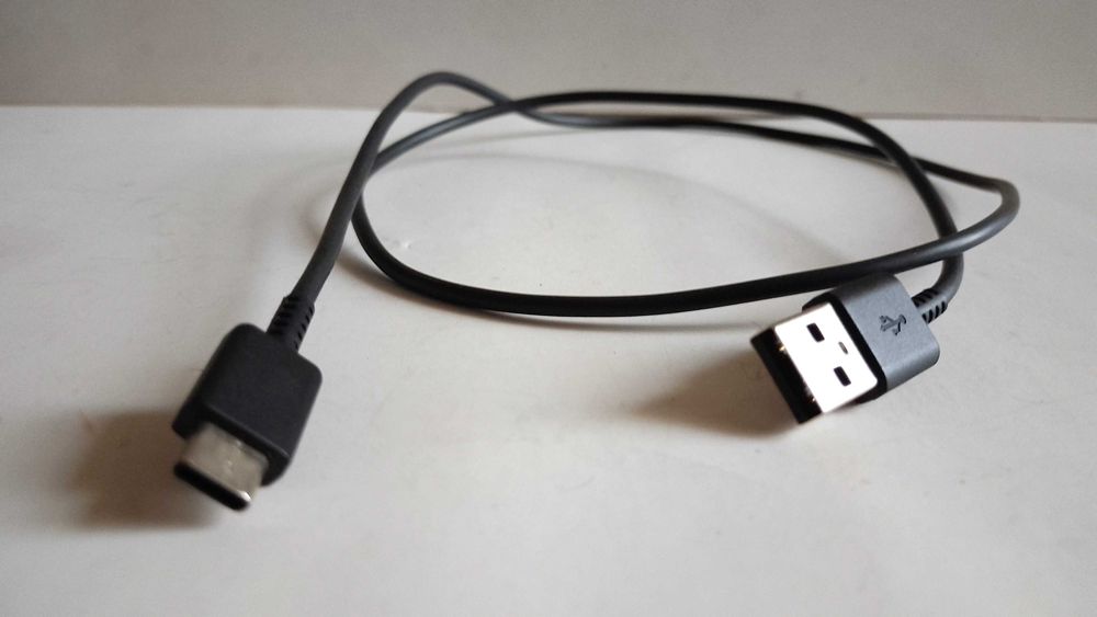 Зарядно и кабел Samsung EP-TA200