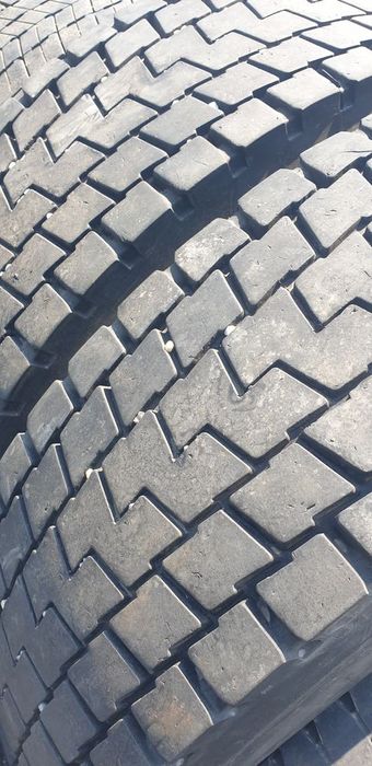 Depozit de anvelope camioane și semiremorci 315 80 22,5