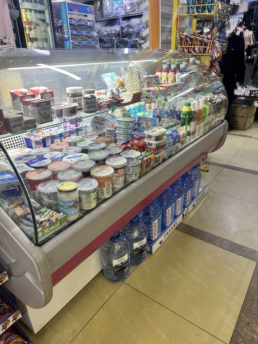 Продам 2 витринных холодильника