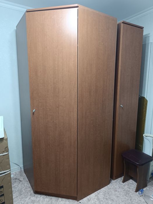 Продам шкаф угловой