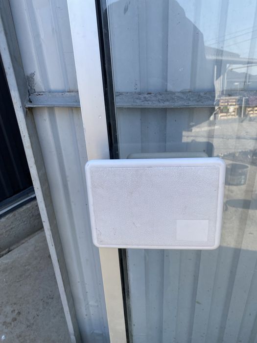 Продается дверь стеклянная